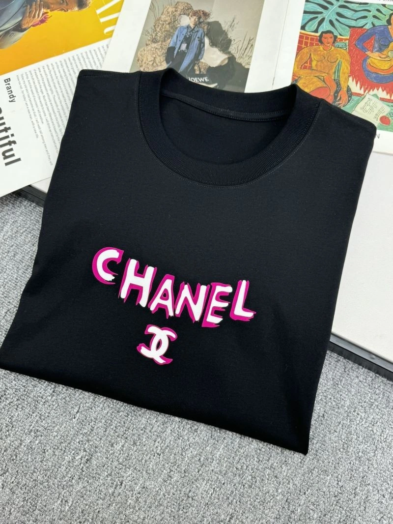 Lightweight Chanel T-Shirts 111153