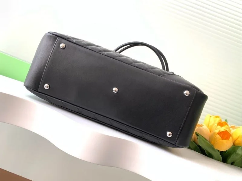 Lightweight Chanel Top Handle Bags 52526
