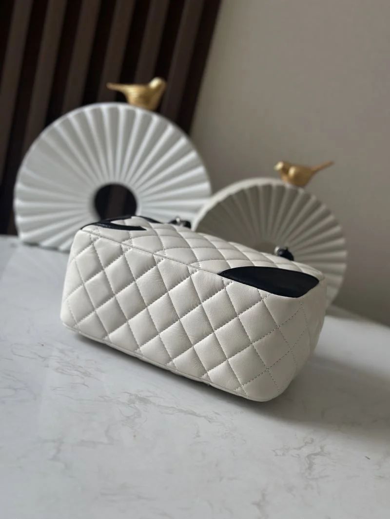 Sleek Chanel Top Handle Bags 52469