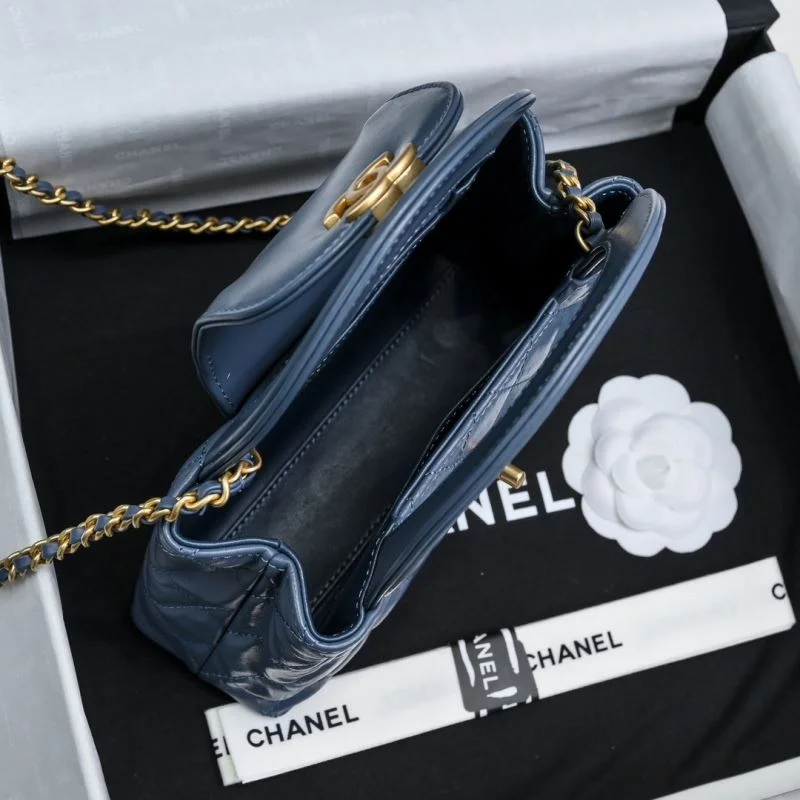 Versatile Chanel Top Handle Bags 54442