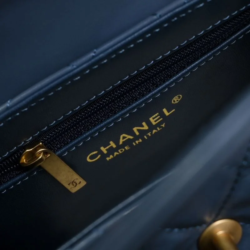 Versatile Chanel Top Handle Bags 54442