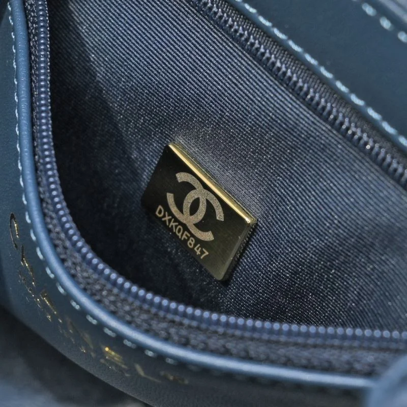 Versatile Chanel Top Handle Bags 54442