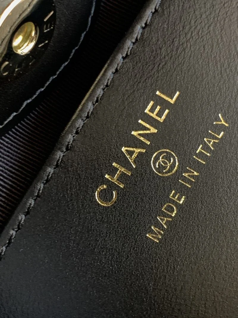 Minimalist Chanel Top Handle Bags 54410