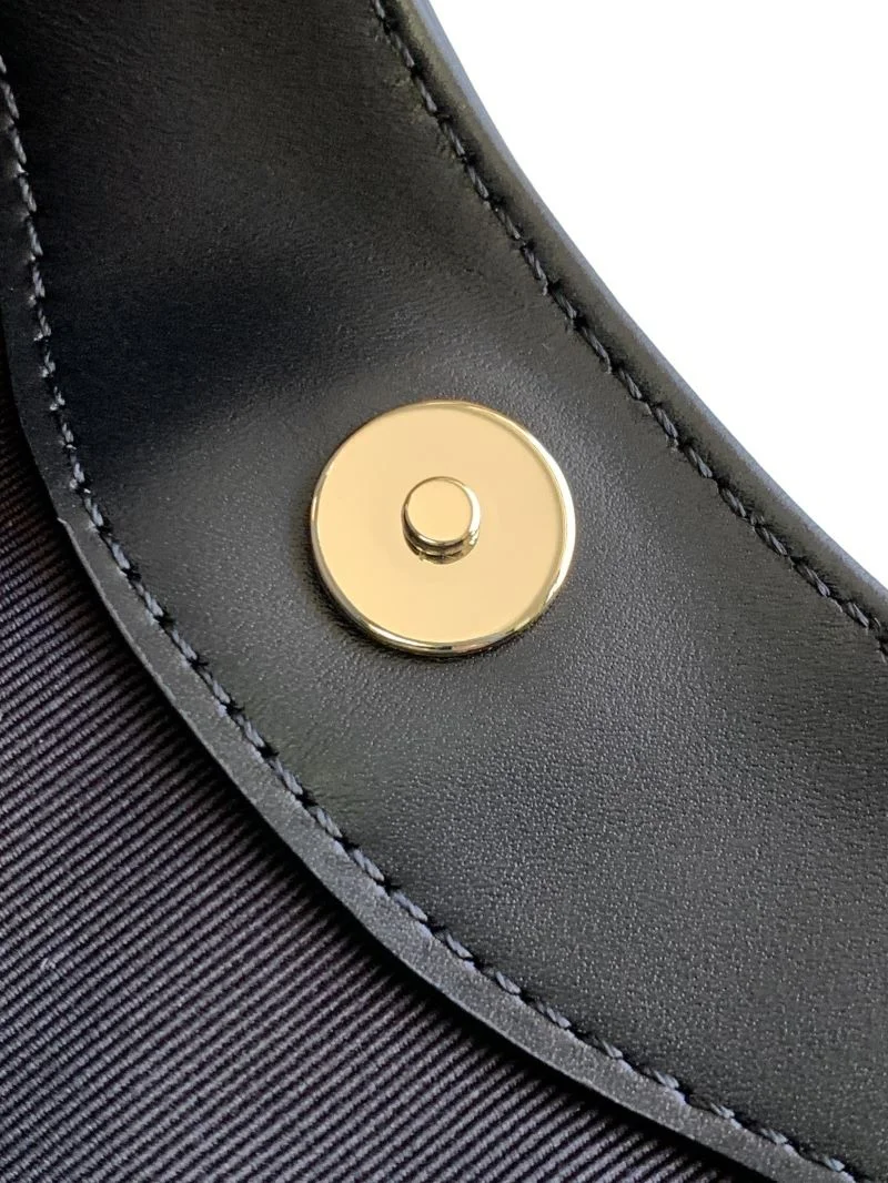 Minimalist Chanel Top Handle Bags 54410
