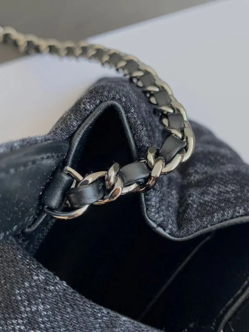 ZipUp Chanel Top Handle Bags 54404