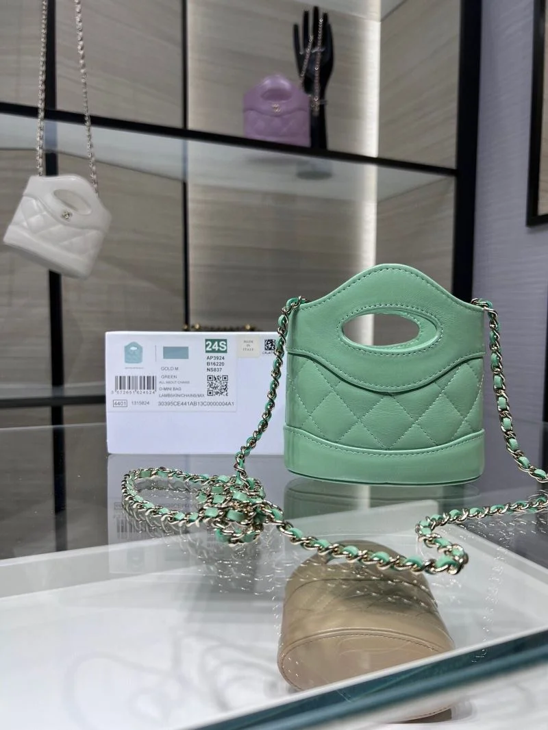 WellDesigned Chanel Top Handle Bags 54377