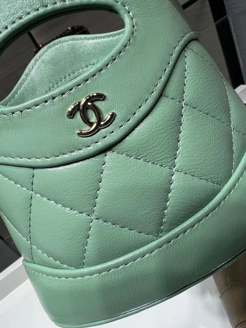 WellDesigned Chanel Top Handle Bags 54377