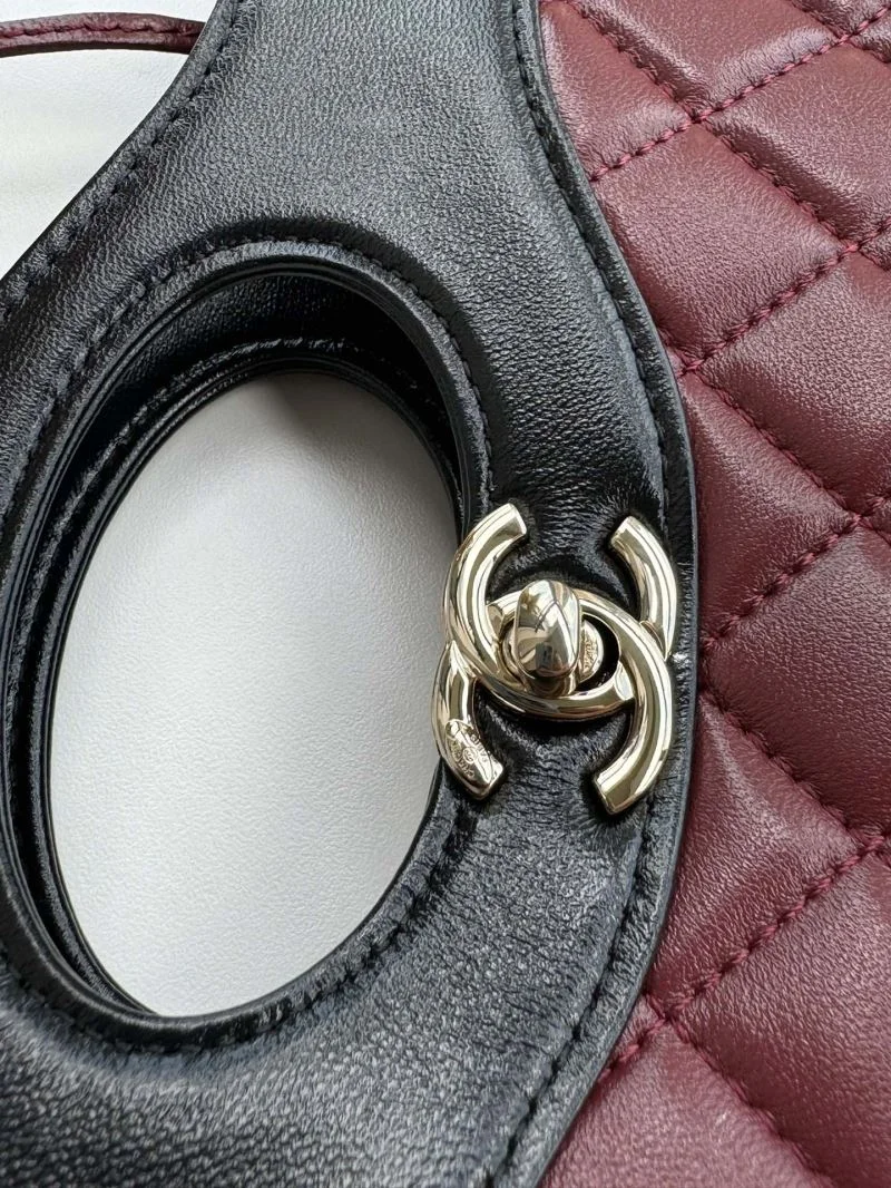 WellDesigned Chanel Top Handle Bags 54311