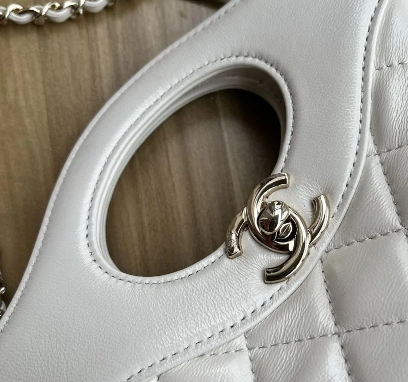 Flexible Chanel Top Handle Bags 54300