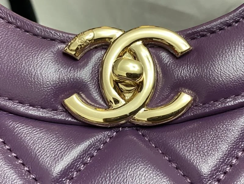 Trendsetting Chanel Top Handle Bags 54318