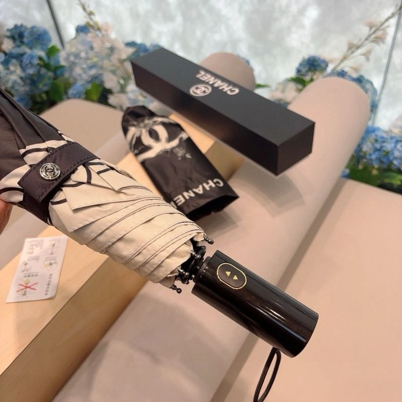 Bold Chanel Umbrella 275877