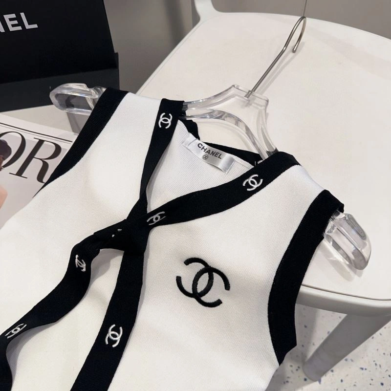 Chanel Vest Minimalist 276919