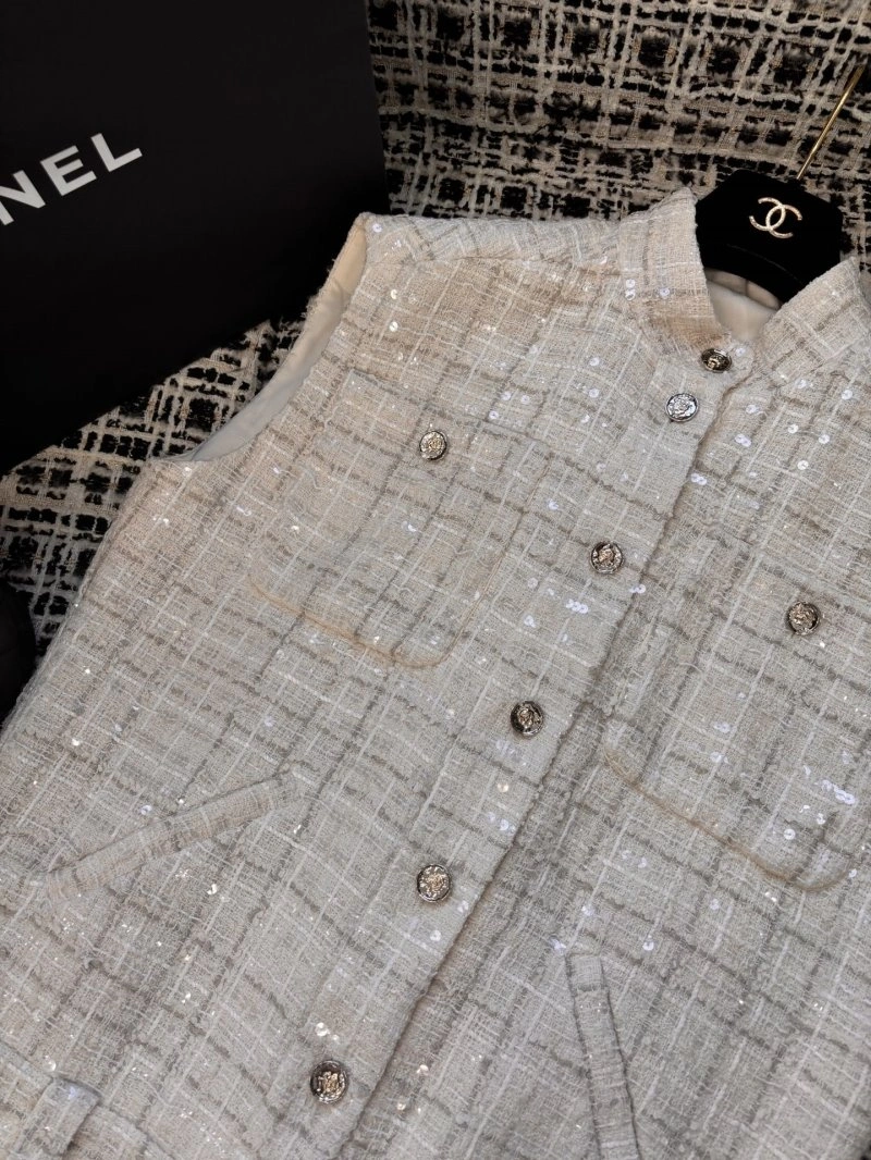 Chanel Vest Bold 109340