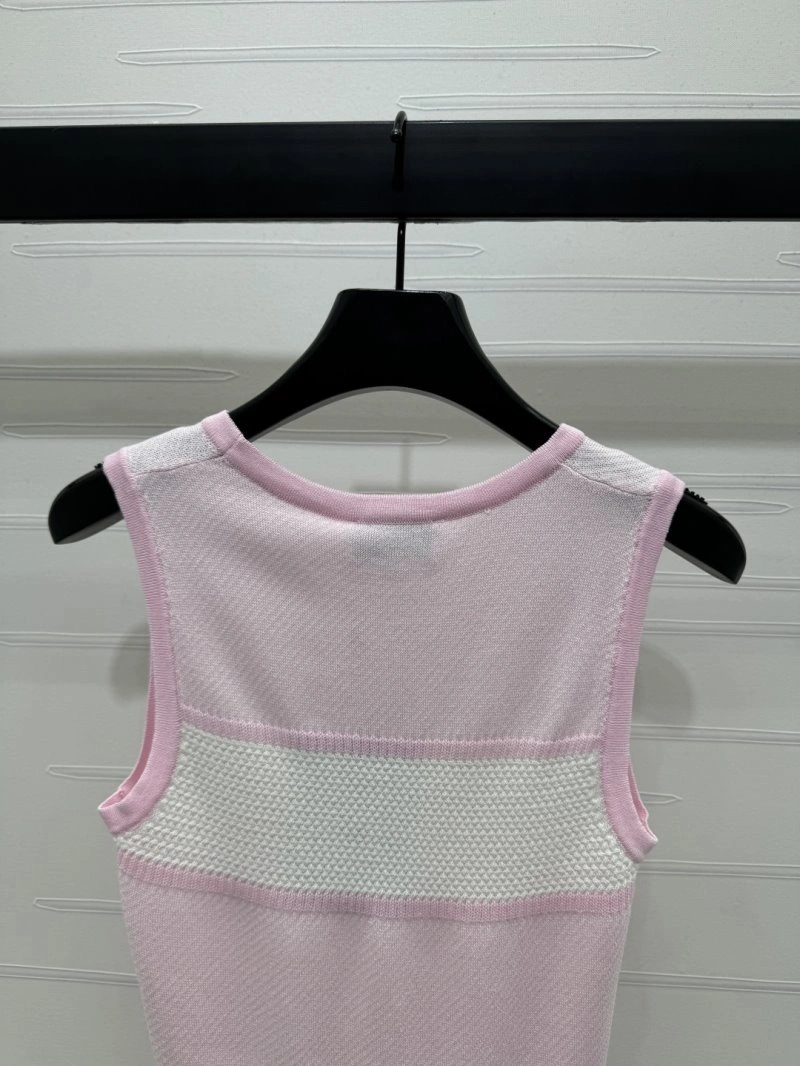Chanel Vest WellDesigned 108550