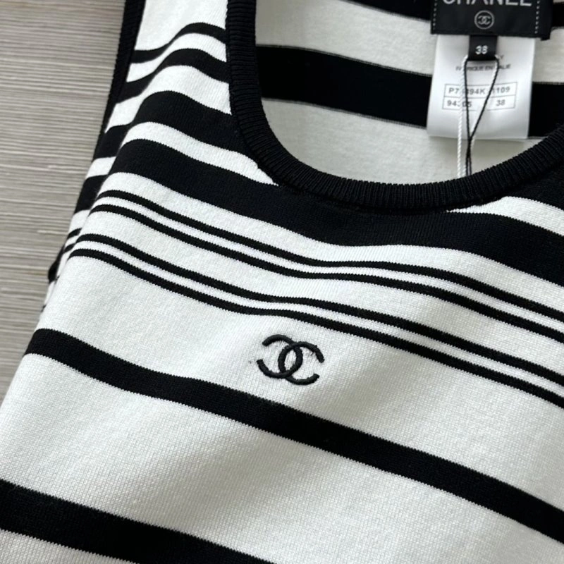 Original Chanel Vest 108522