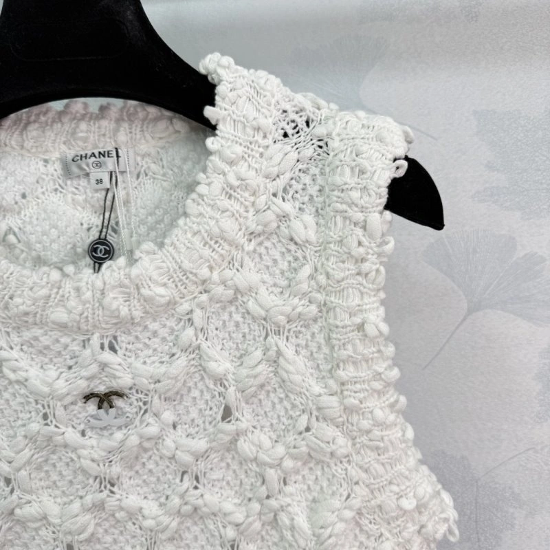 Efficient Chanel Vest 108523