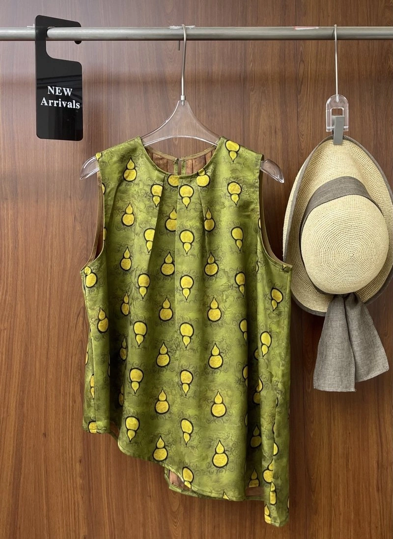 Chanel Vest Youthful 108502