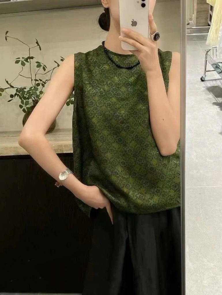 Trendy Chanel Vest 108503