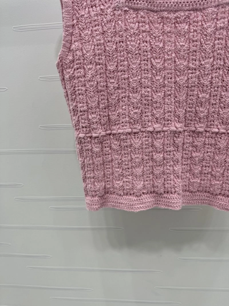 Minimalist Chanel Vest 108494