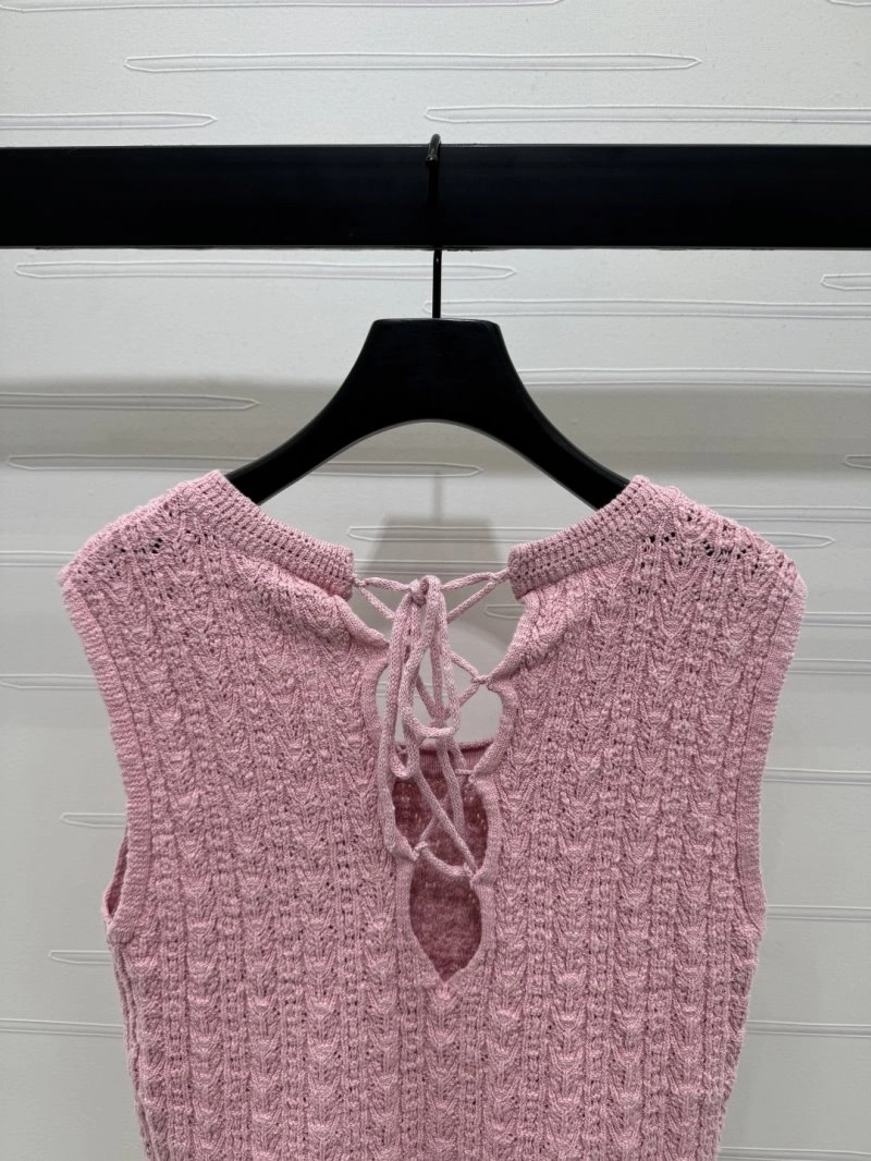Minimalist Chanel Vest 108494