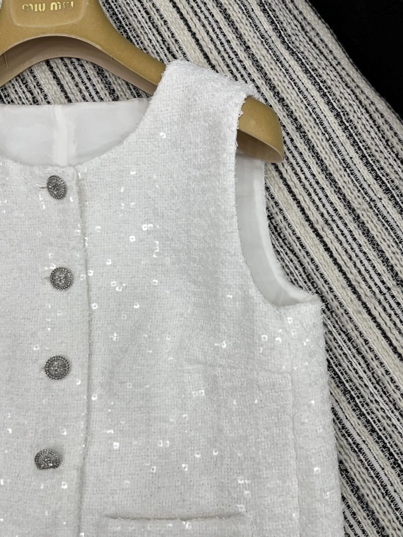 EasyMatch Chanel Vest 108501
