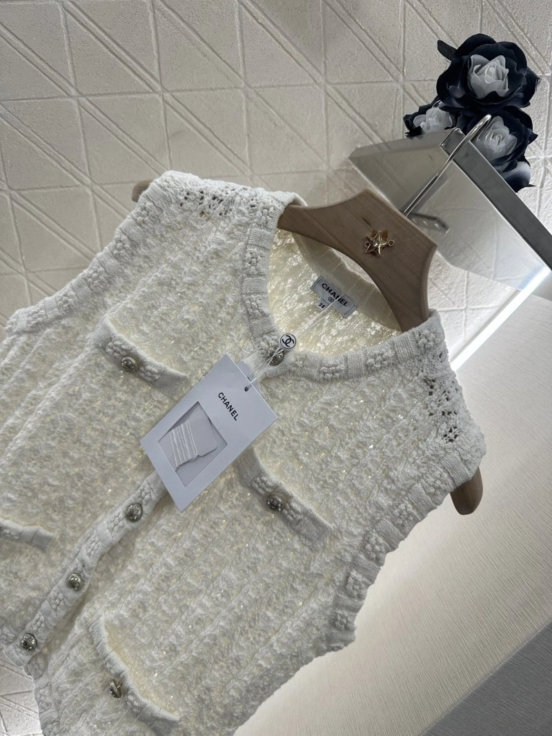 Efficient Chanel Vest 108506