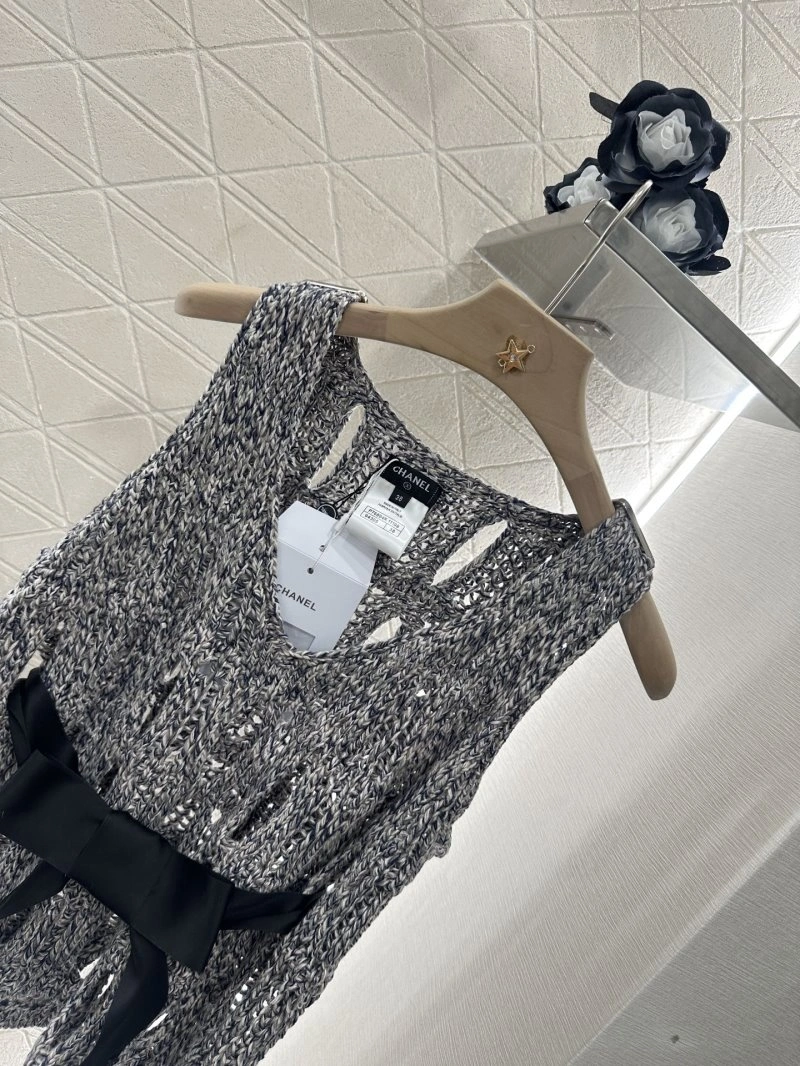 ZipUp Chanel Vest 108500