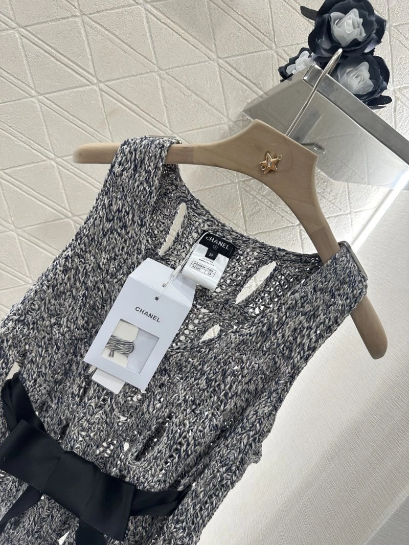 ZipUp Chanel Vest 108500