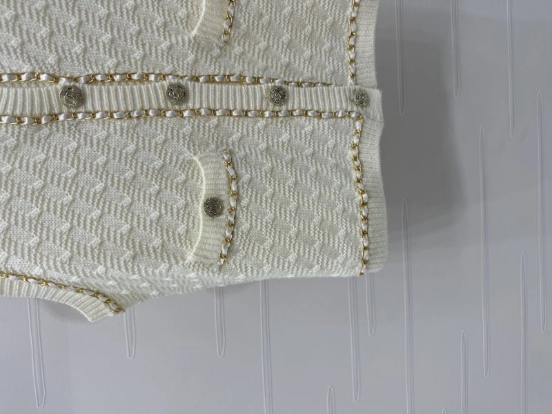 WaterResistant Chanel Vest 108477