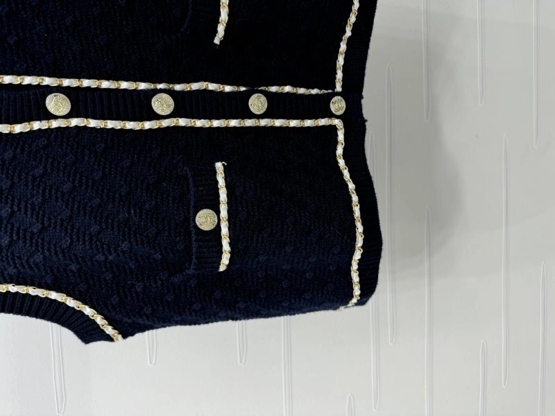 Chic Chanel Vest 108476