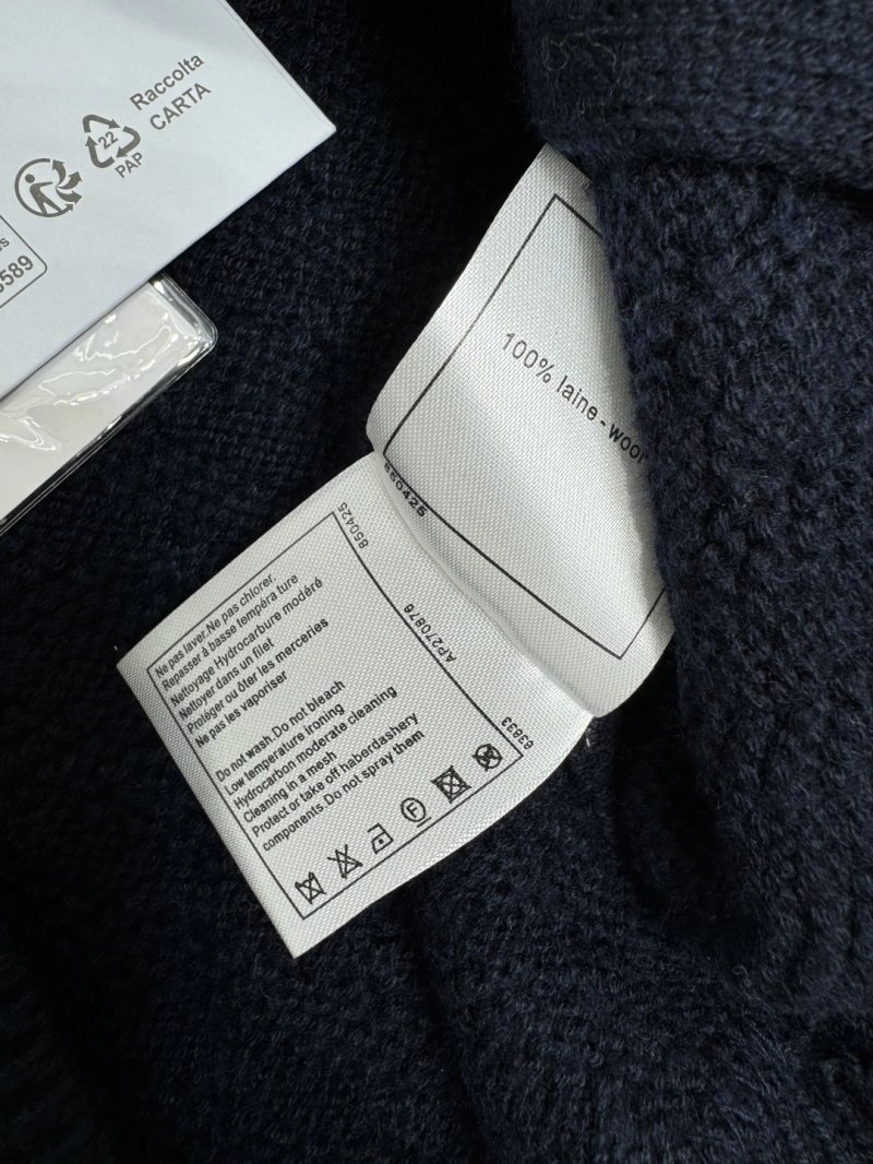 Chic Chanel Vest 108476