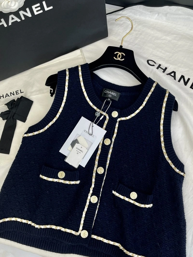 Chanel Vest ComfortFit 108439