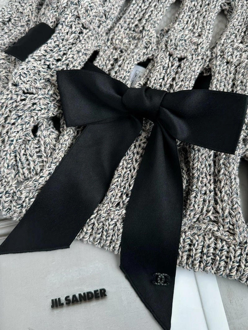 Chanel Vest Sleek 108402