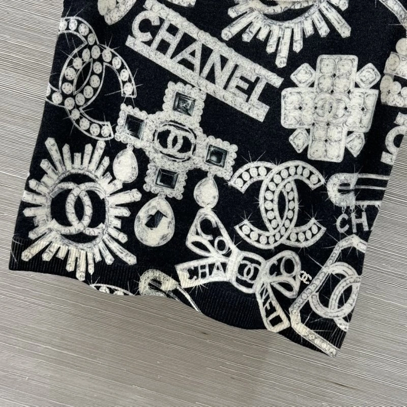 Youthful Chanel Vest 108420
