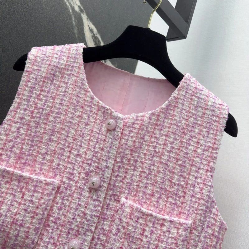 Minimalist Chanel Vest 108418