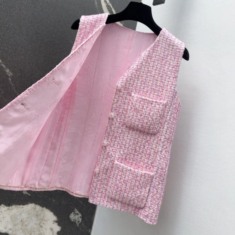 Minimalist Chanel Vest 108418