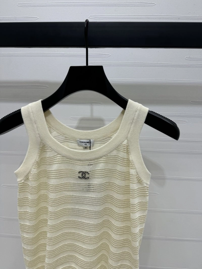 Effortless Chanel Vest 108377