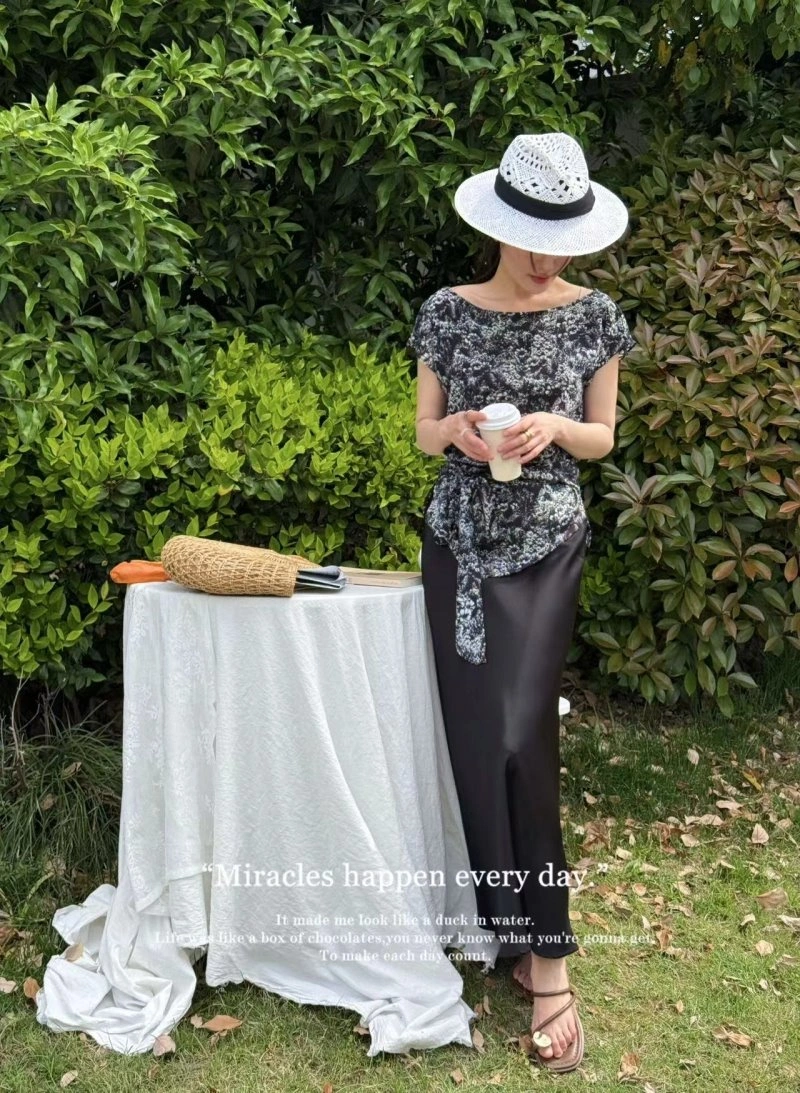 Vibrant Chanel Vest 108389