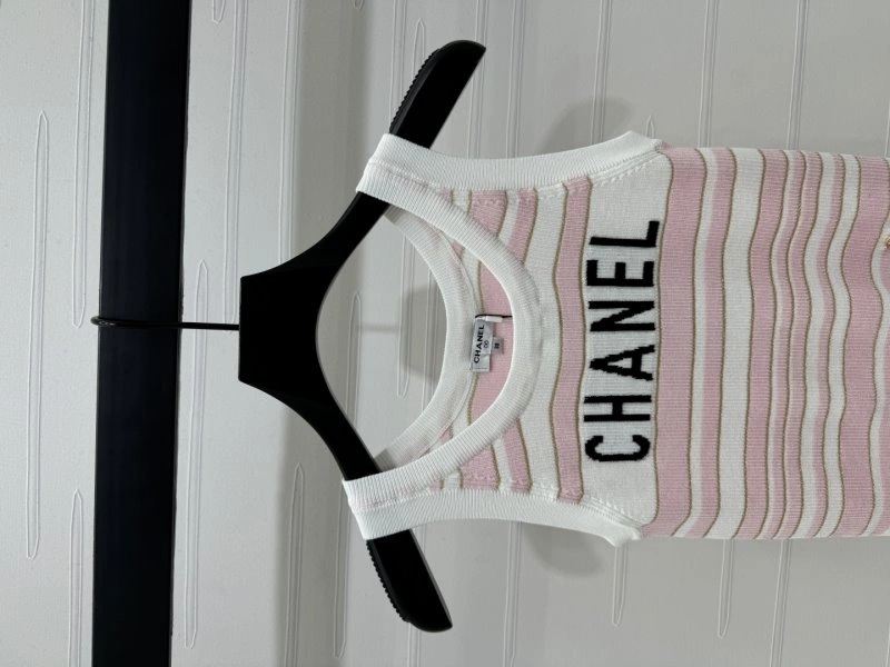 Chanel Vest Vibrant 108382