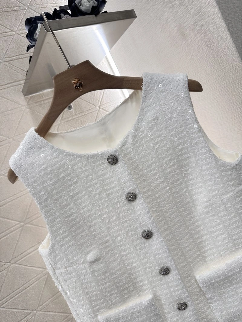 Durable Chanel Vest 108391