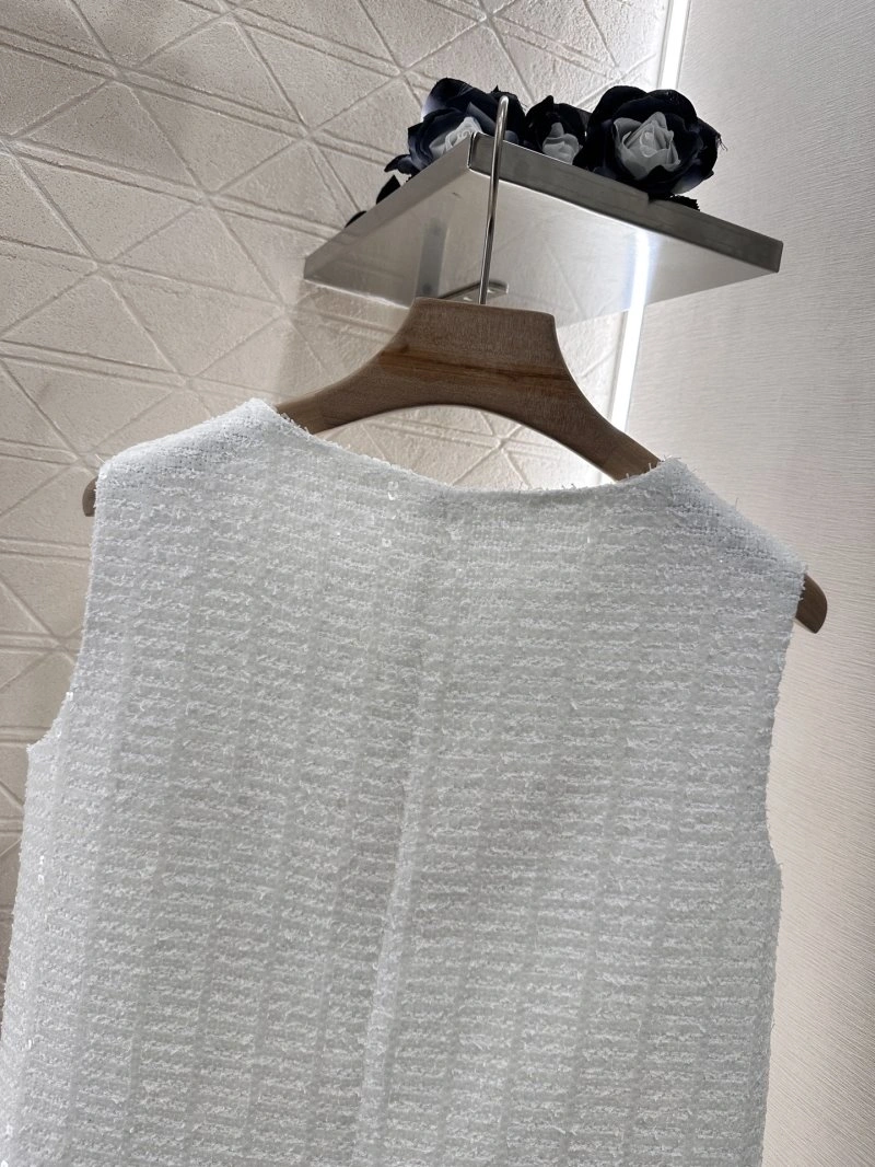 Durable Chanel Vest 108391