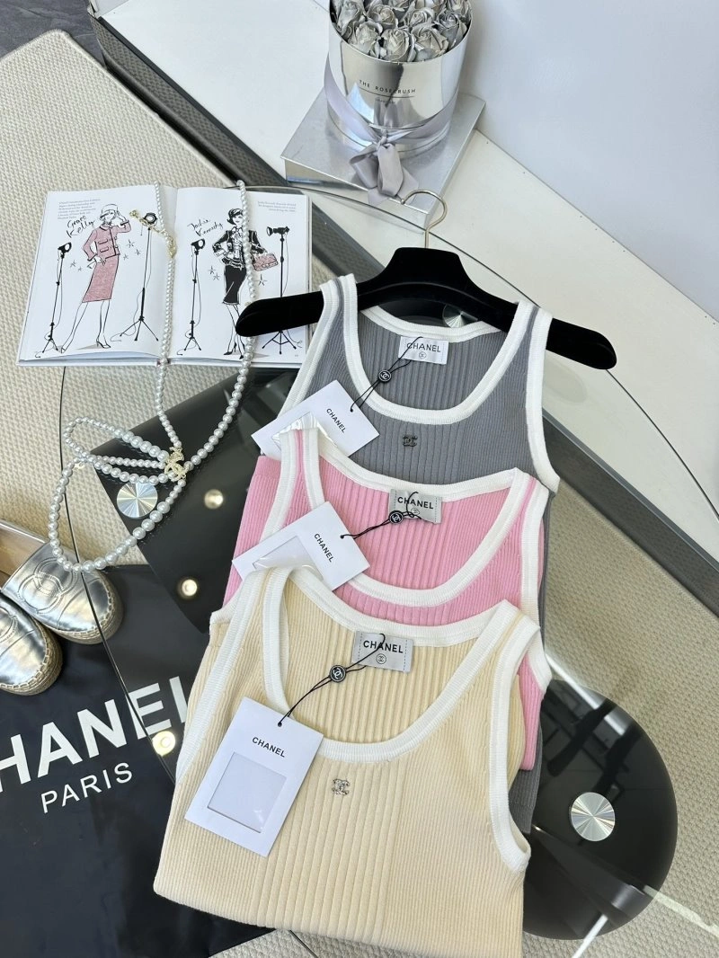 Chanel Vest WeatherProof 110140
