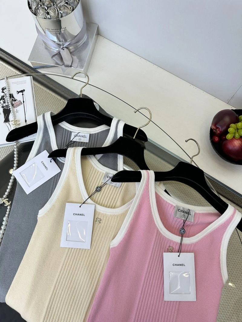 Chanel Vest WeatherProof 110140