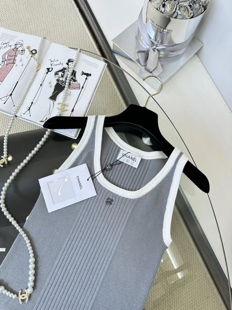 Chanel Vest WeatherProof 110140