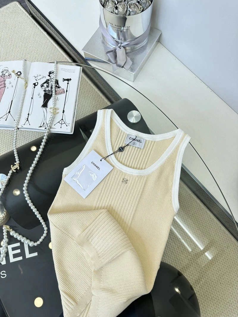 Chanel Vest WeatherProof 110140