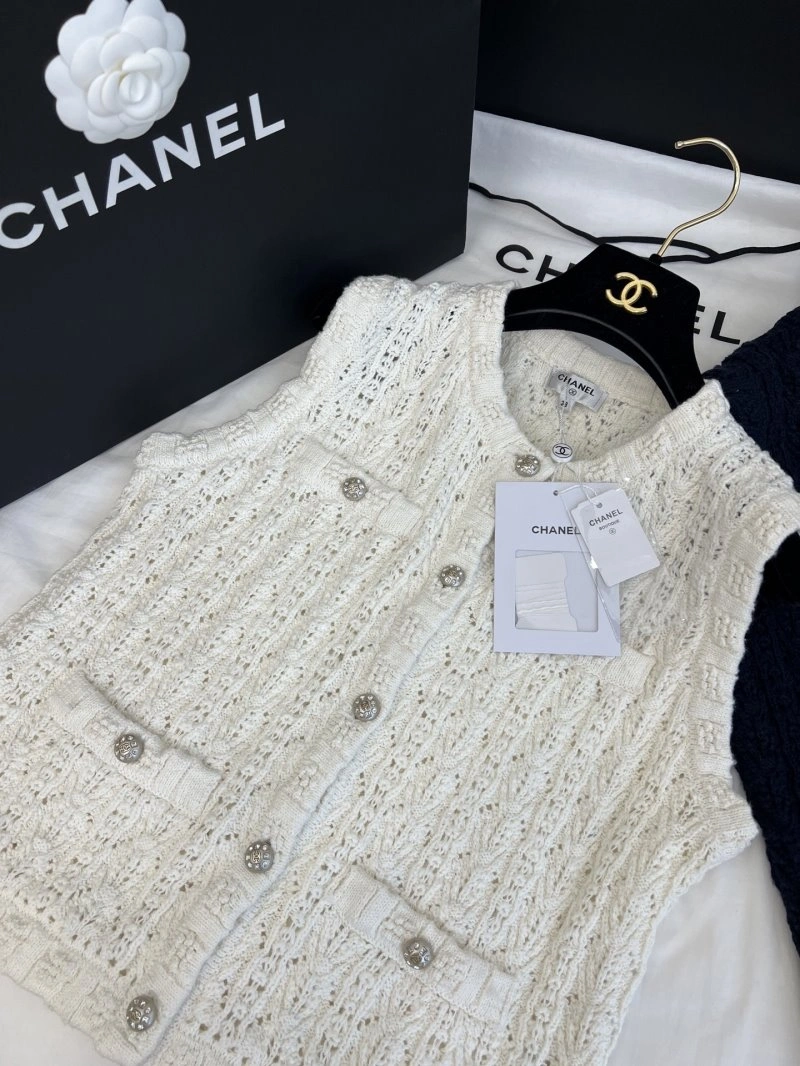 Seasonal Chanel Vest 110129