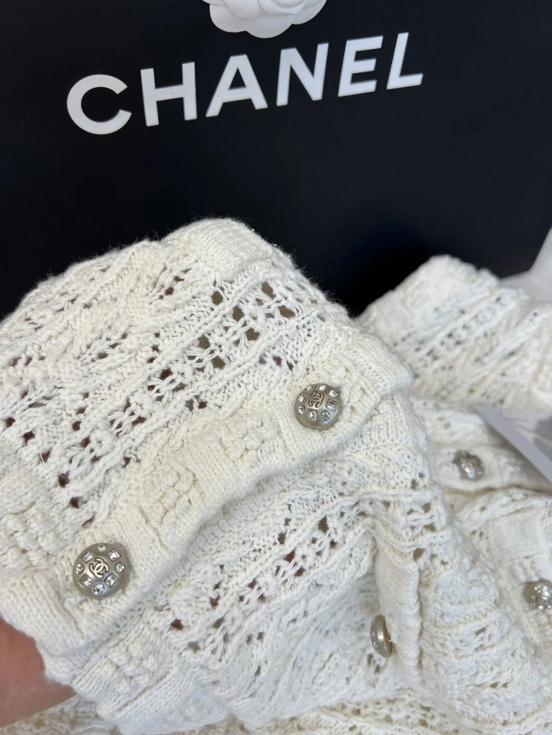Seasonal Chanel Vest 110129