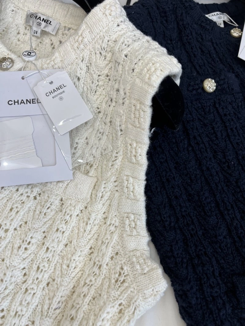 Seasonal Chanel Vest 110129