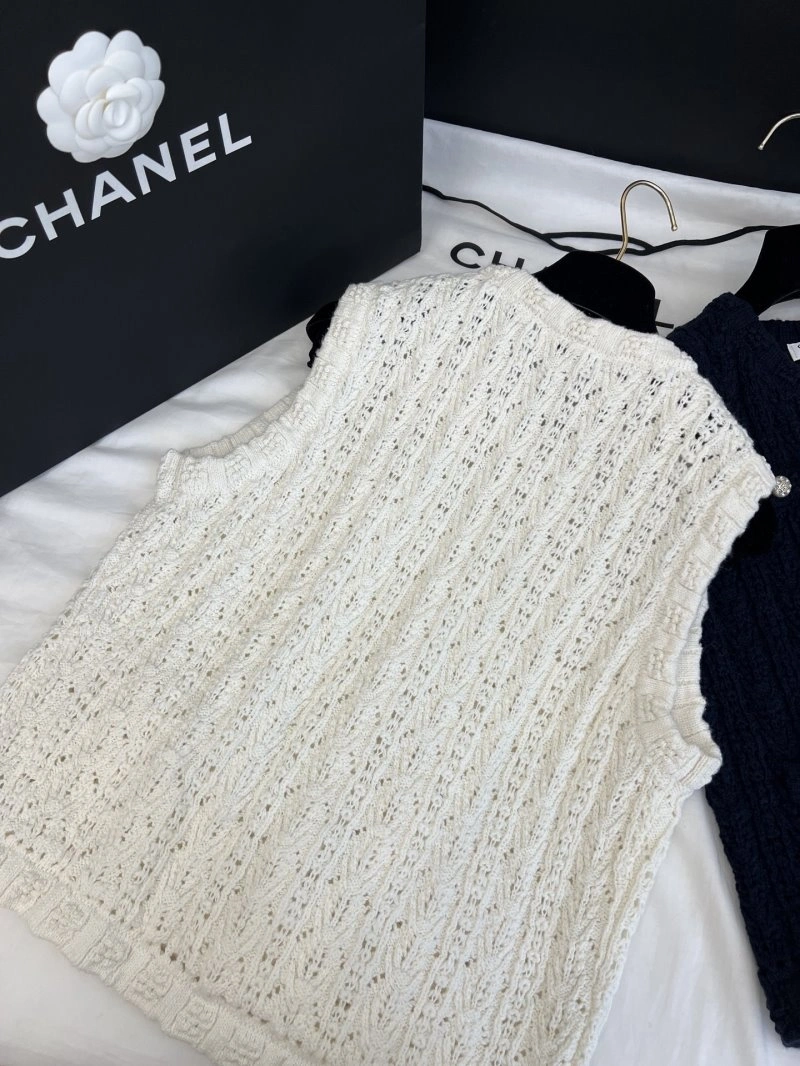 Seasonal Chanel Vest 110129
