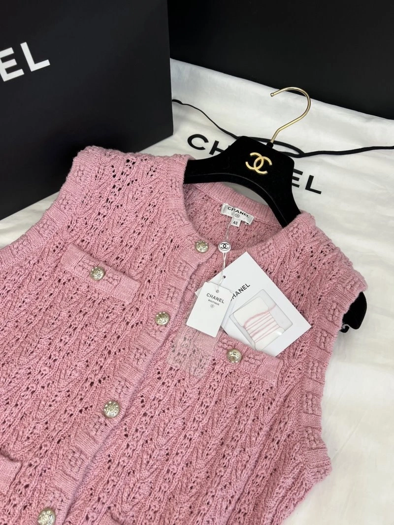 Sleek Chanel Vest 110126